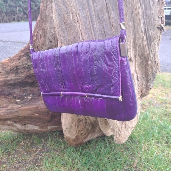 Vintage royal purple genuine eel skin purse. - Picture 2 of 5